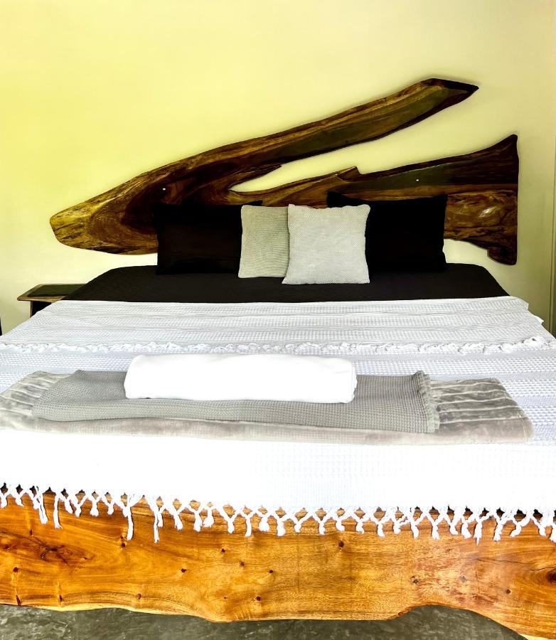 Villa Whispering Wisdom Cahuita Esterno foto