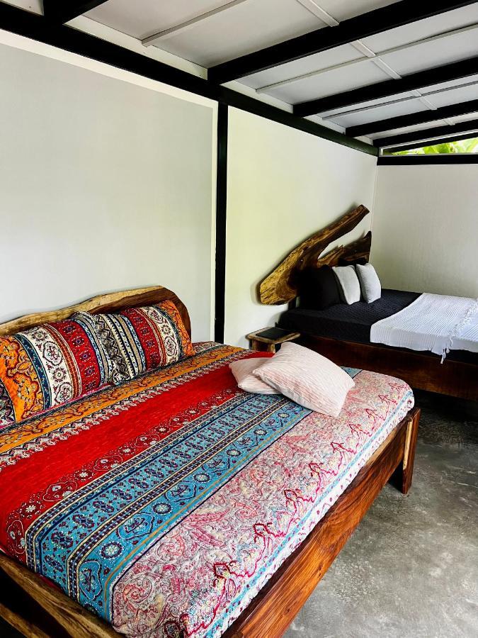 Villa Whispering Wisdom Cahuita Esterno foto